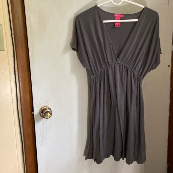 Mix & Co NWOT  sz M grey V-neck either mini dress or top for leggings - Picture 1 of 6